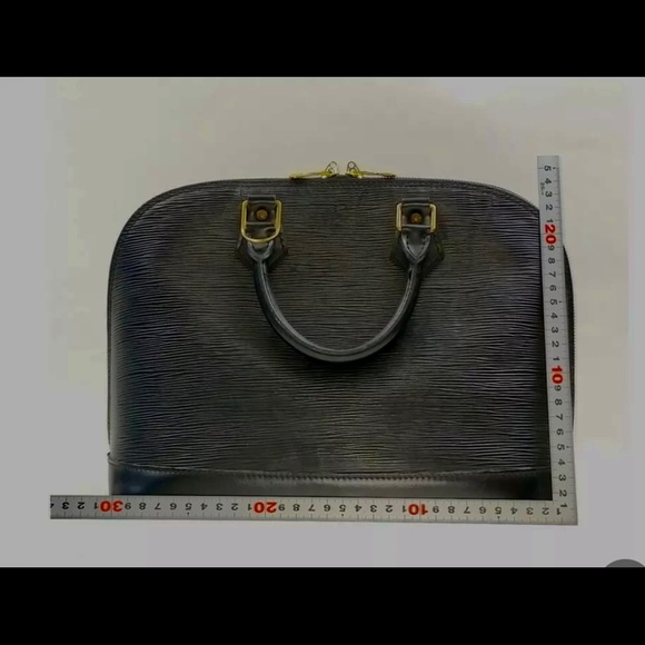 Authentic Louis Vuitton Epi black Alma - Picture 9 of 16